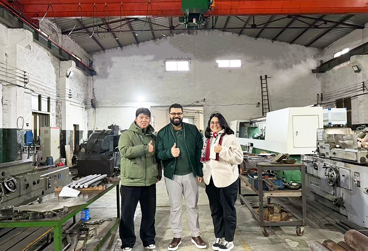 Visit the factory | South American Customers Visit Factory
